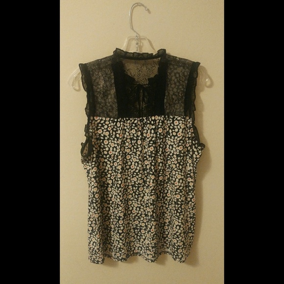 DONATED!   🌼EXPRESS TANK! TIE FRONT! - Picture 4 of 7